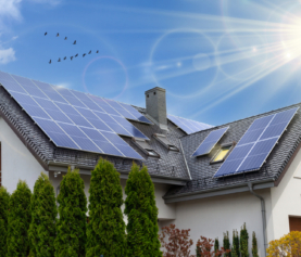 Jak bezpečně financovat pořízení vlastní fotovoltaické elektrárny